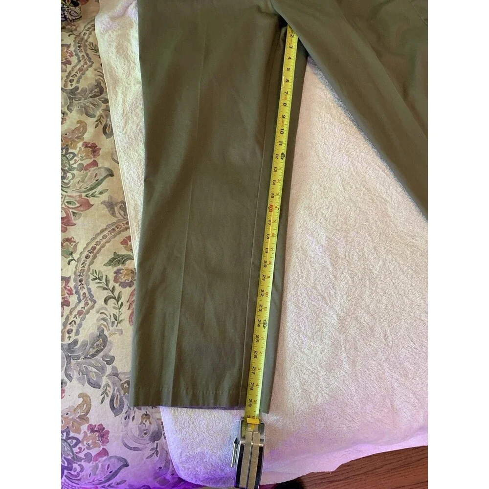 Dockers  Straight Fit  Pants Men's Size 40X30 Olive Green Business Casual
